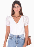 Blusa cuello en v con mangas de encaje para mujer - Flashy