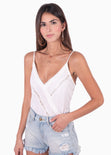 Blusa de tiras cruzada con guipure en escote para mujer - Flashy