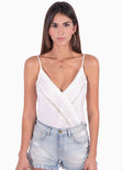 Blusa de tiras cruzada con guipure en escote para mujer - Flashy