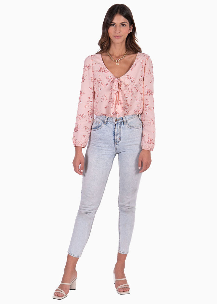 Blusa estampada de flores manga larga con anudado en escote color rosado para mujer - Flashy
