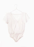 Body con escote cruzado en tela transparente para mujer - Flashy