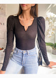 Buzo manga larga, escote en v y recogido en hombros para mujer - Flashy