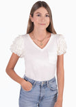 Camiseta con mangas abullonadas de encaje y cuello en v para mujer - Flashy
