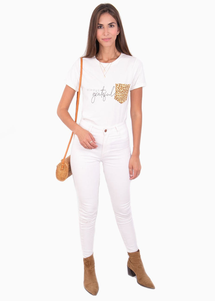 Camiseta estampada con bolsillo de animal print para mujer - Flashy