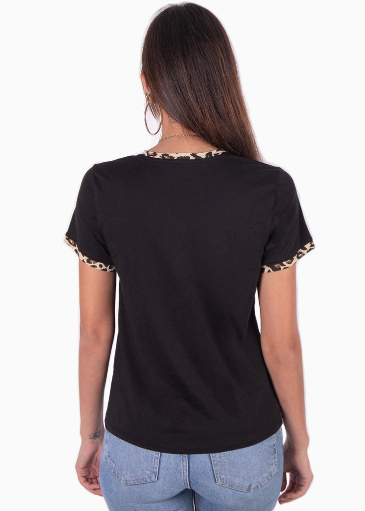 Camiseta estampada con cuello y mangas en animal print para mujer - Flashy