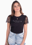 Camiseta estampada con mangas de encaje "Day dreaming forever" para mujer - Flashy
