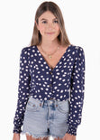 Blusa con estampado de puntos y recogido en mangas para mujer - Flashy