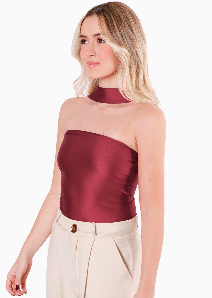 Blusa con leve recogido en costados y cuello tipo gargantilla color rojo para mujer - Flashy