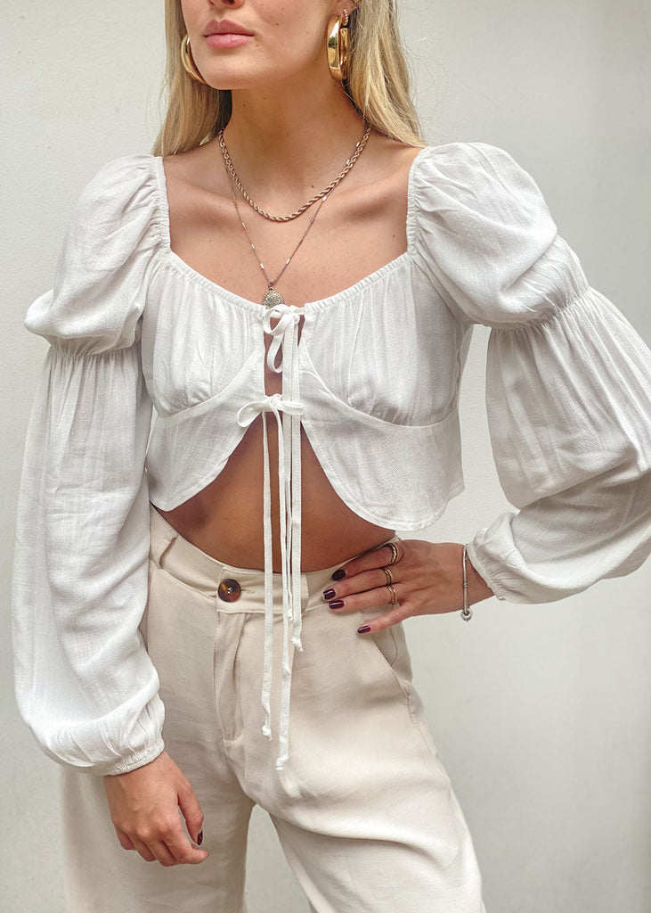 Blusa corta con recogido en frente y mangas englobadas color blanco, marfil para mujer - Flashy