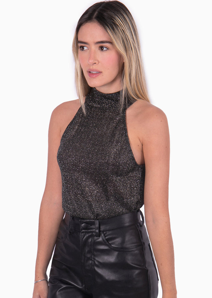 Blusa cuello en halter con tela brillante color negro para mujer - Flashy