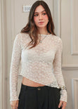 Blusa en encaje con manga campana y ruedo asimetrico - SEGOVIA.VAINILLA