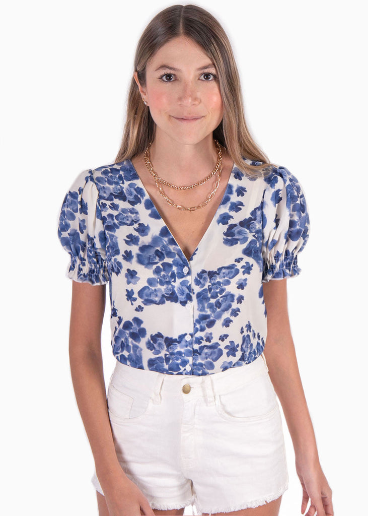 Blusa manga corta, con botones y estampado de flores color blanco para mujer - Flashy