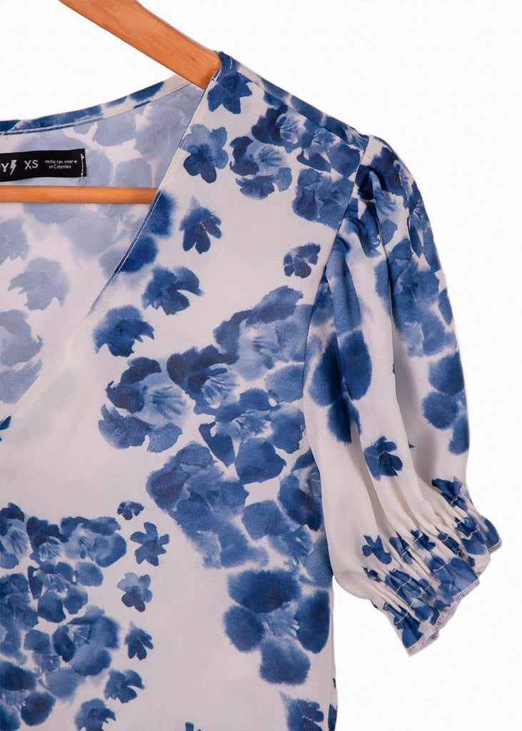 Blusa manga corta, con botones y estampado de flores color blanco para mujer - Flashy
