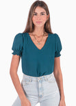 Blusa manga corta con escote en v y mangas embombadas color azul para mujer - Flashy