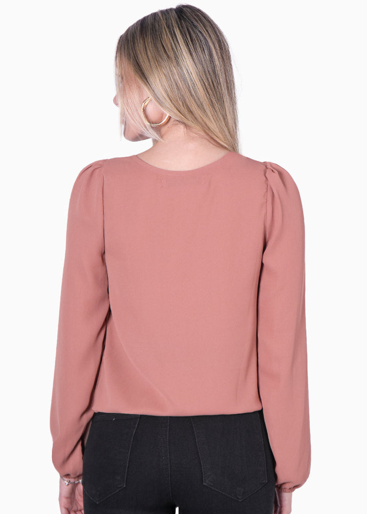 Blusa manga larga con escote cruzado y perlas color terracota para mujer - Flashy