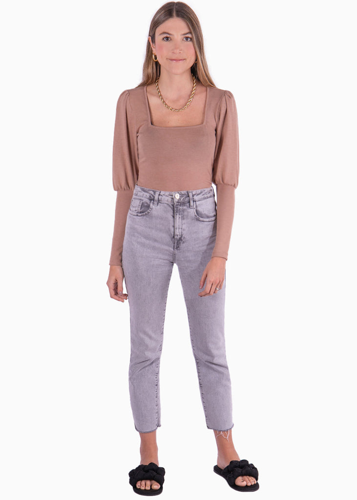 Blusa manga larga con escote cuadrado y mangas embombadas color beige para mujer - Flashy