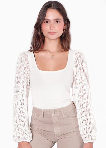 Blusa manga larga con escote cuadrado y transparencia en mangas color blanco, marfil para mujer - Flashy