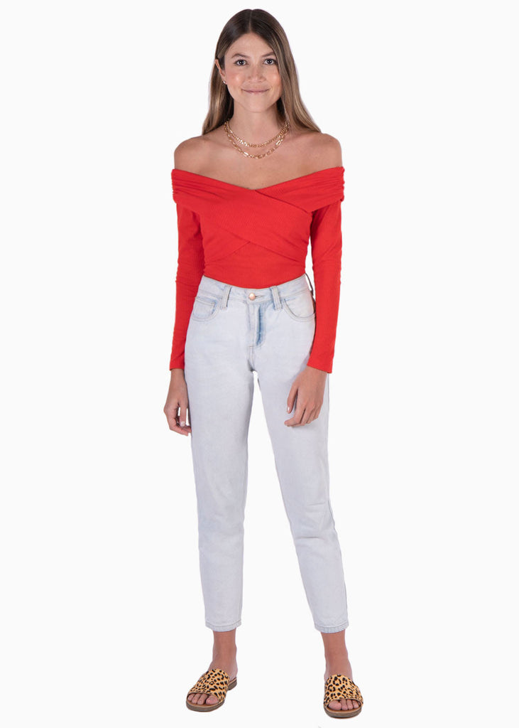 Blusa manga larga con escote off shoulder cruzado color rojo para mujer - Flashy