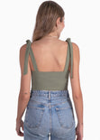Body con anudados en tiras color verde para mujer - Flashy