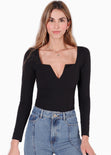 Body con escote en v y mangas largas color negro para mujer - Flashy