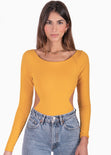 Body manga larga con espalda descubierta color amarillo, mostaza para mujer - Flashy
