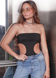 Body strapless con abertura en costados color negro para mujer - Flashy
