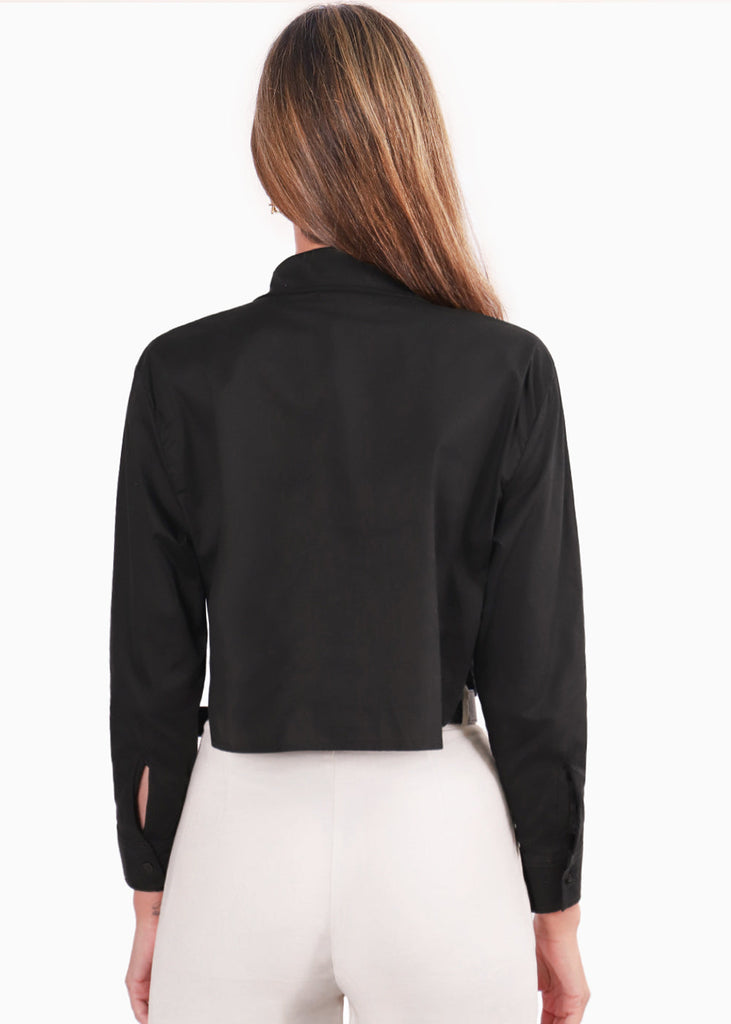 Camisa crop manga larga con botones y bolsillos tipo cargo color negro para mujer - Flashy