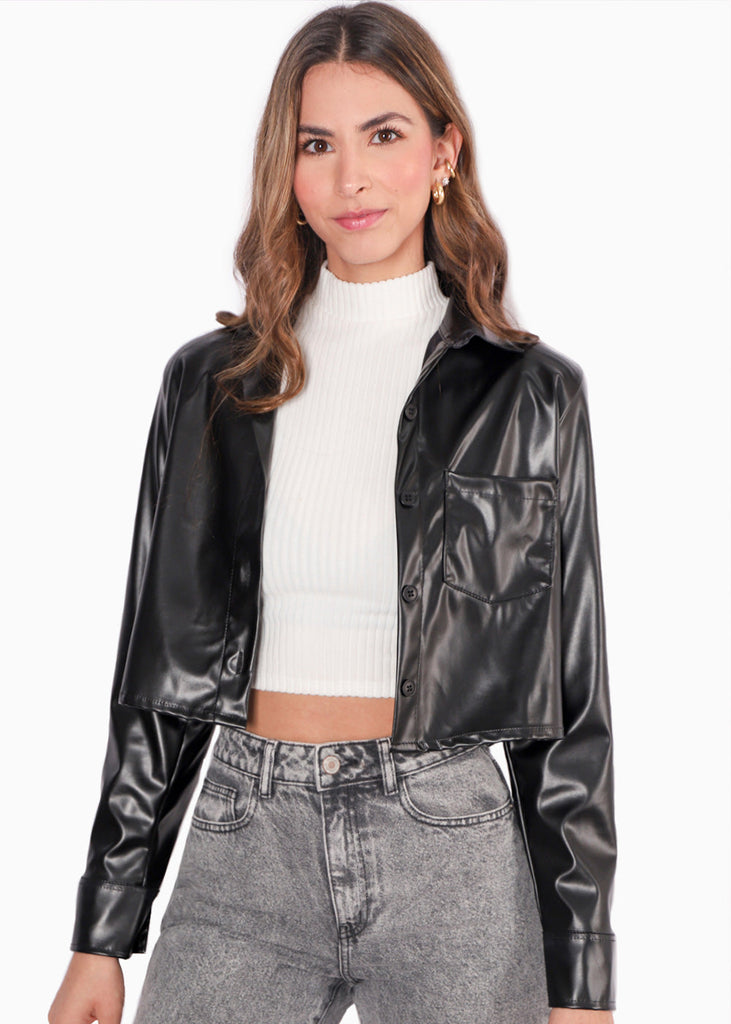 Camisa crop manga larga con botones y efecto cuero color negro para mujer - Flashy