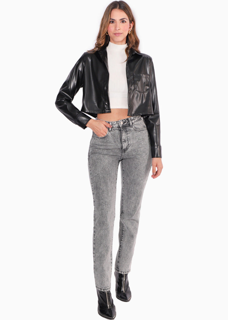 Camisa crop manga larga con botones y efecto cuero color negro para mujer - Flashy