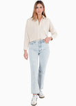 Camisa manga larga tipo lino con botones y bolsillo color beige para mujer - Flashy