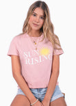 Camiseta con estampado "Sun rising" color rosado para mujer - Flashy