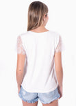 Camiseta con escote en v y mangas de encaje para mujer - Flashy