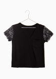 Camiseta con escote en v y mangas de encaje para mujer - Flashy