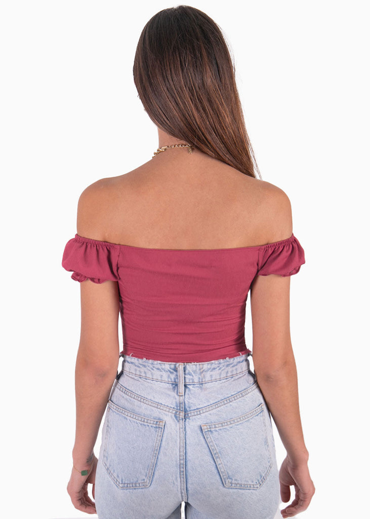 Crop top con escote campesino y recogidos color vino para mujer - Flashy