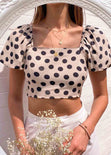 Crop top con estampado de puntos, mangas embombadas y escote cuadrado color beige para mujer - Flashy