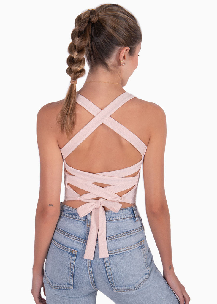 Crop top de tiras con cruce en espalda color rosado para mujer - Flashy