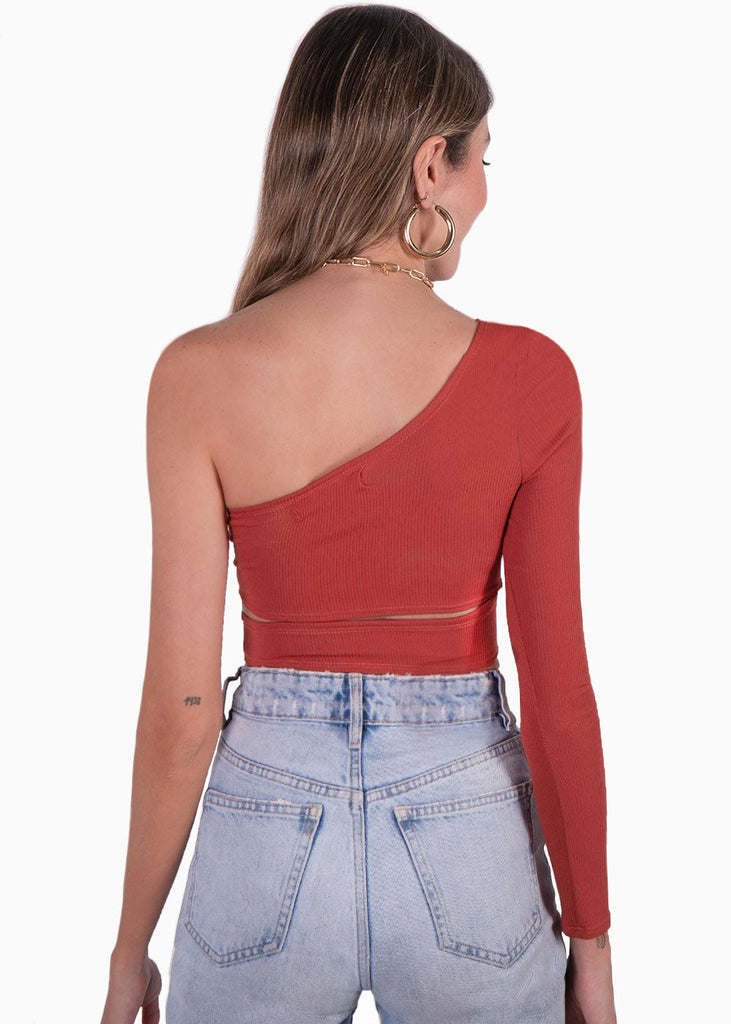 Crop top de un solo hombro y cruce en abdomen color terracota para mujer - Flashy