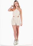 Enterizo de short con anudado en escote y aberturas color beige para mujer - Flashy