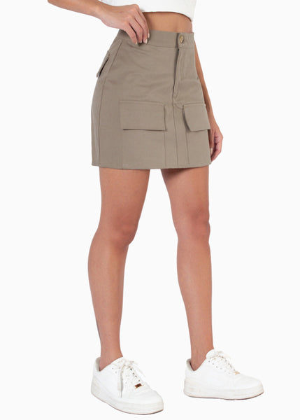 Falda corta tipo cargo color verde para mujer - Flashy