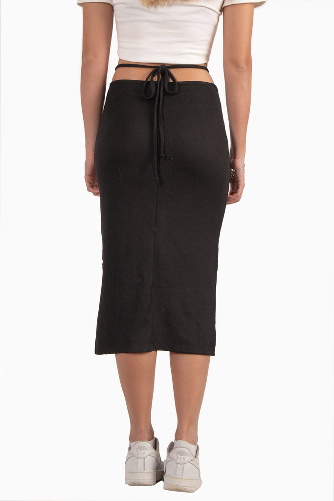 Falda larga tejida con anudados en costados color negro para mujer - Flashy