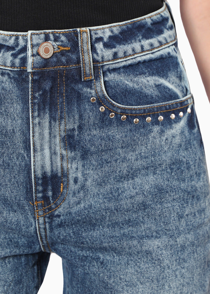 Jean recto de tiro alto con brillantes en bolsillos color azul, denim para mujer - Flashy