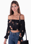 Blusa color negro campesina con estampado de flores para mujer flashy