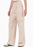 Pantalón tipo cargo de tiro alto y wide leg color beige para mujer - Flashy