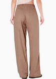 Pantalón wide leg tipo lino con elástico en cintura y anudado color café para mujer - Flashy
