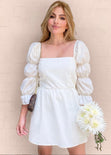 Vestido corto con mangas abullonadas y escote cuadrado color blanco para mujer - Flashy
