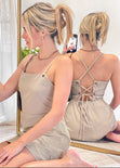 Vestido corto de tiras con escote cuadrado color beige para mujer - Flashy