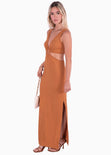 Vestido largo sin mangas y aro en escote color camel para mujer - Flashy